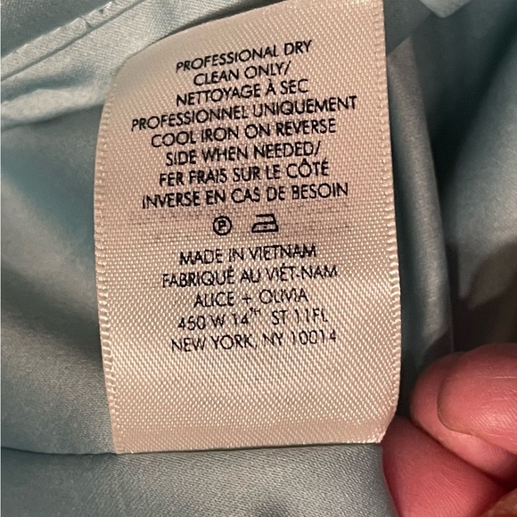 Alice & Olivia Conry Pleated Vegan Leather Shorts in Breeze Color—NWT - Picture 13 of 15